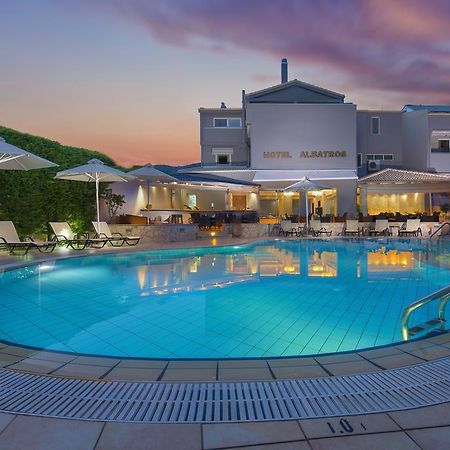 Albatros Hotel ซิโวตา ภายนอก รูปภาพ