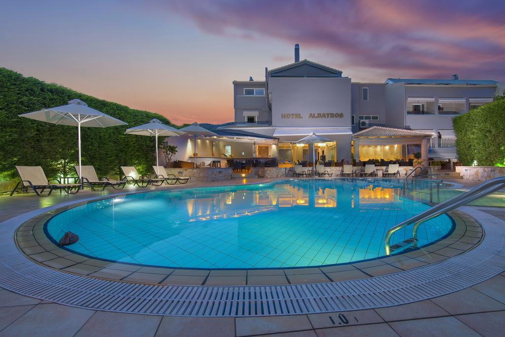 Albatros Hotel ซิโวตา ภายนอก รูปภาพ