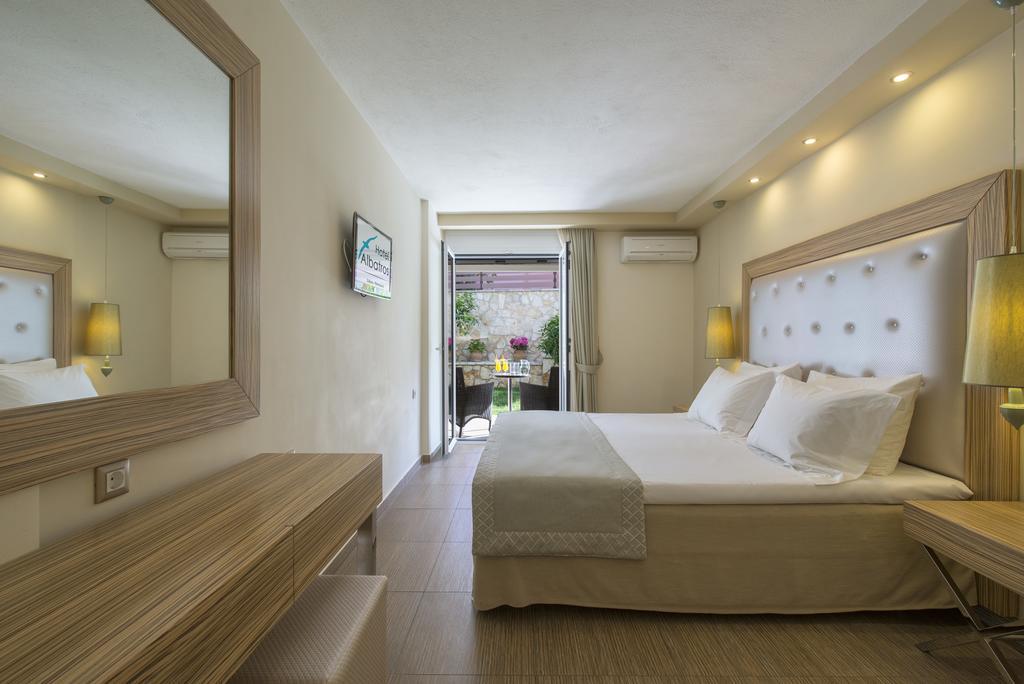 Albatros Hotel ซิโวตา ภายนอก รูปภาพ